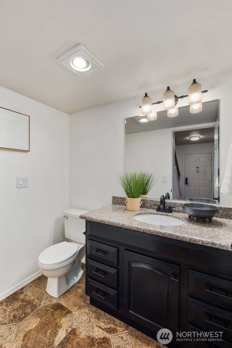 8823 Holly Drive Unit: D204