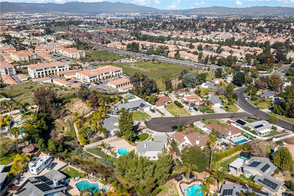 42816 Twilight Court