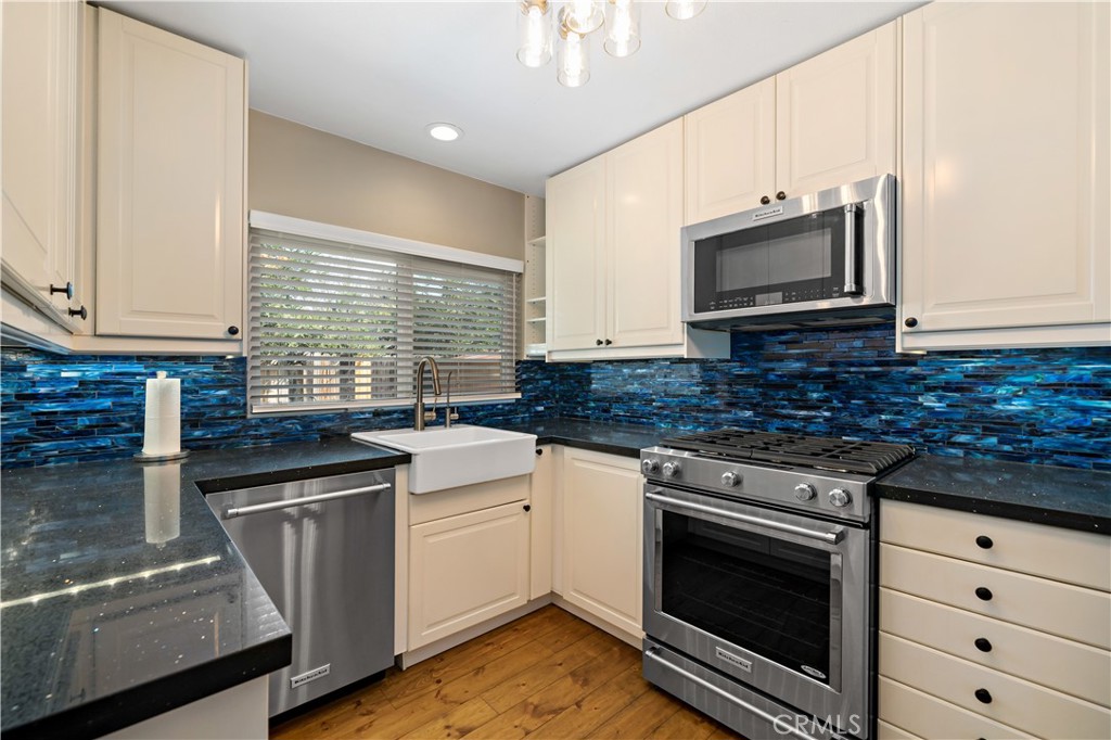 42816 Twilight Court