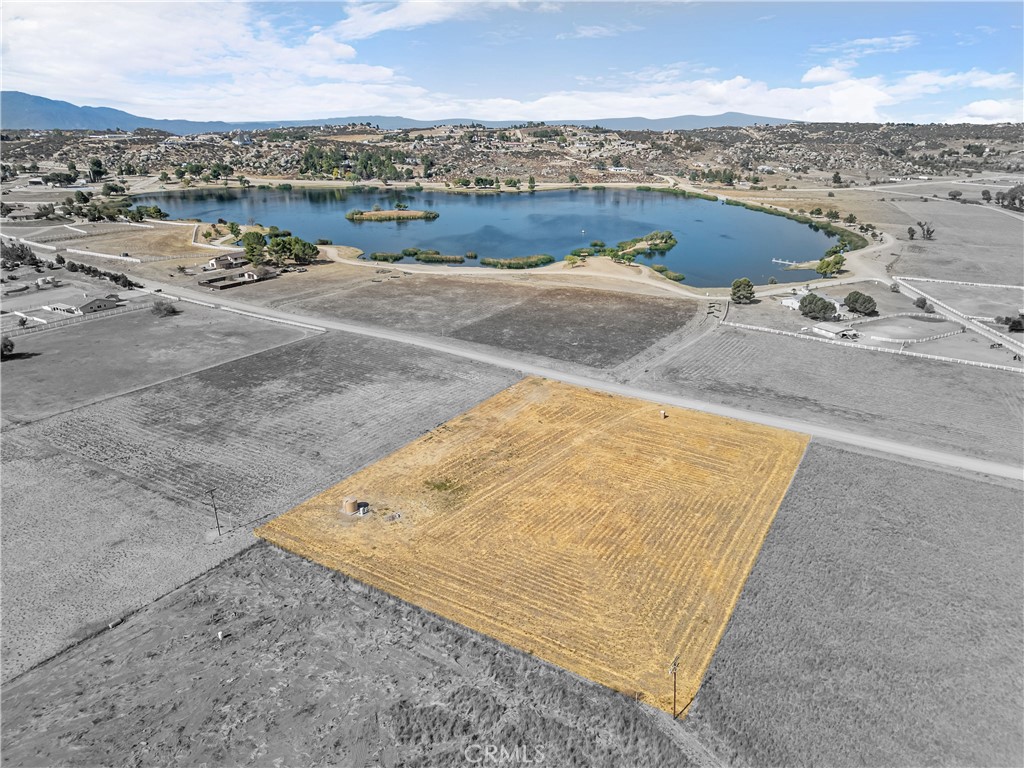 41620 Lakefront Dr
