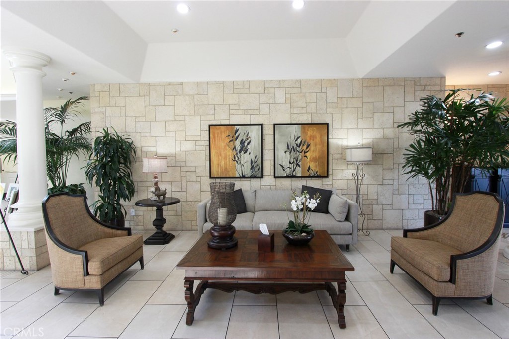 24172 Calle Artino