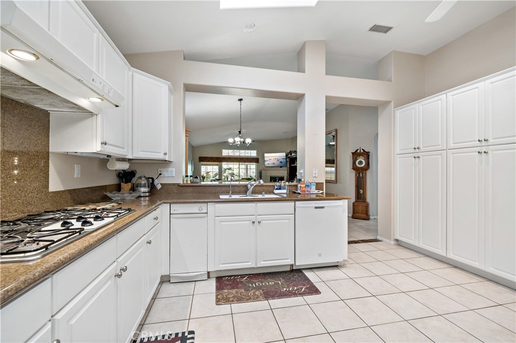 24172 Calle Artino