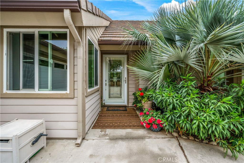 37430 Avenida Chapala