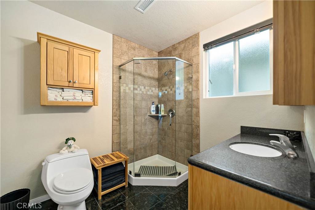 37430 Avenida Chapala