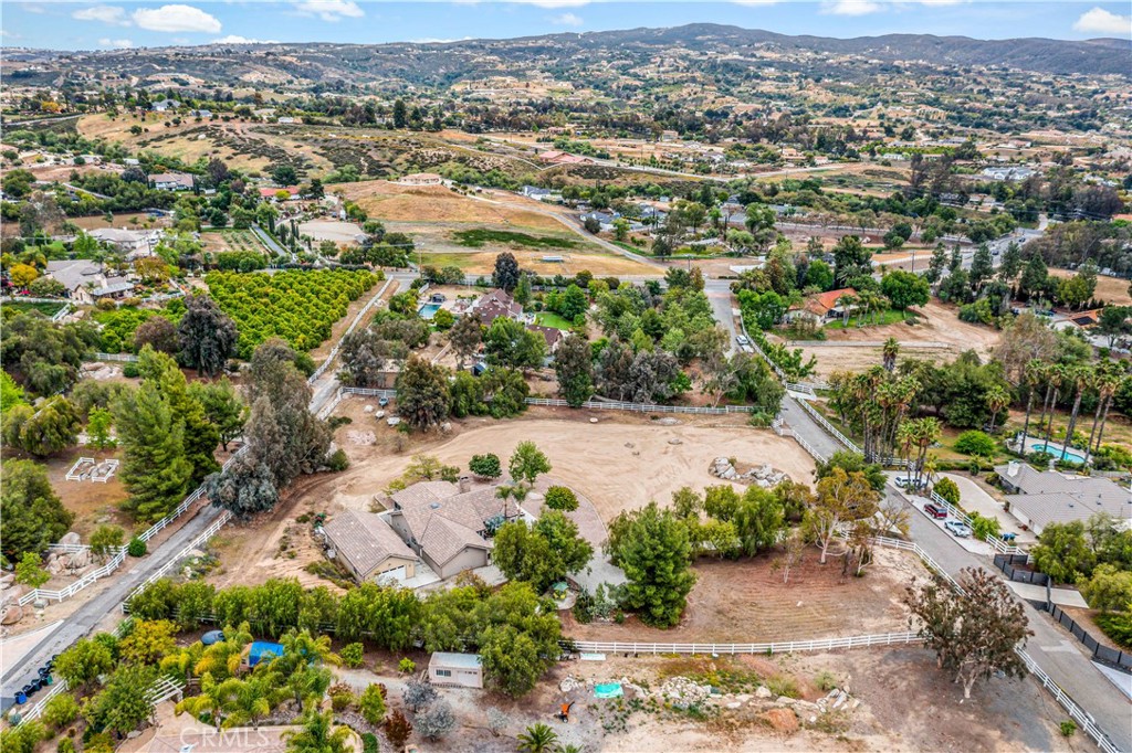 37430 Avenida Chapala