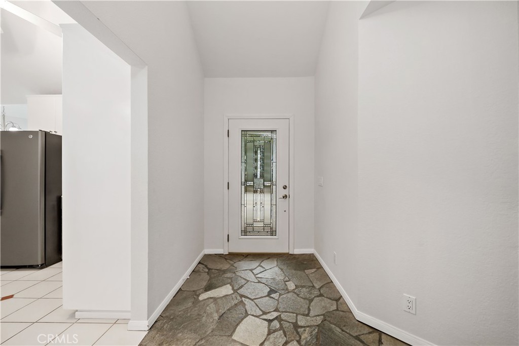 37430 Avenida Chapala