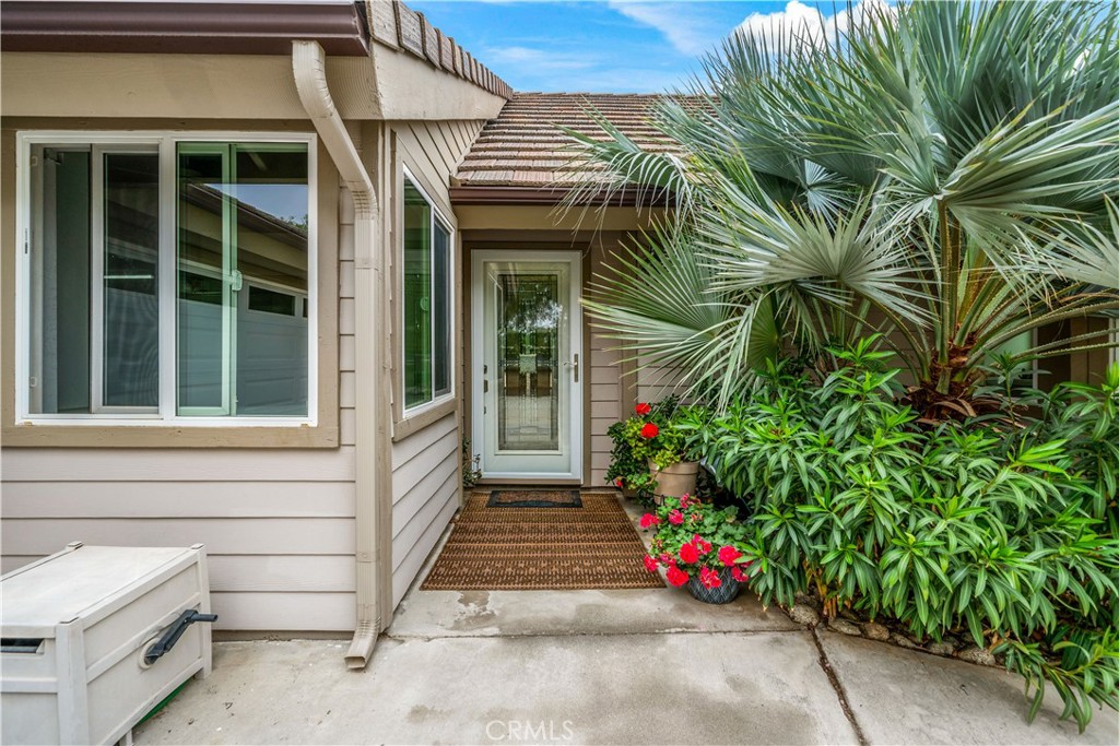 37430 Avenida Chapala