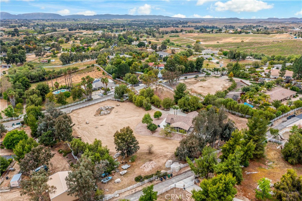 37430 Avenida Chapala