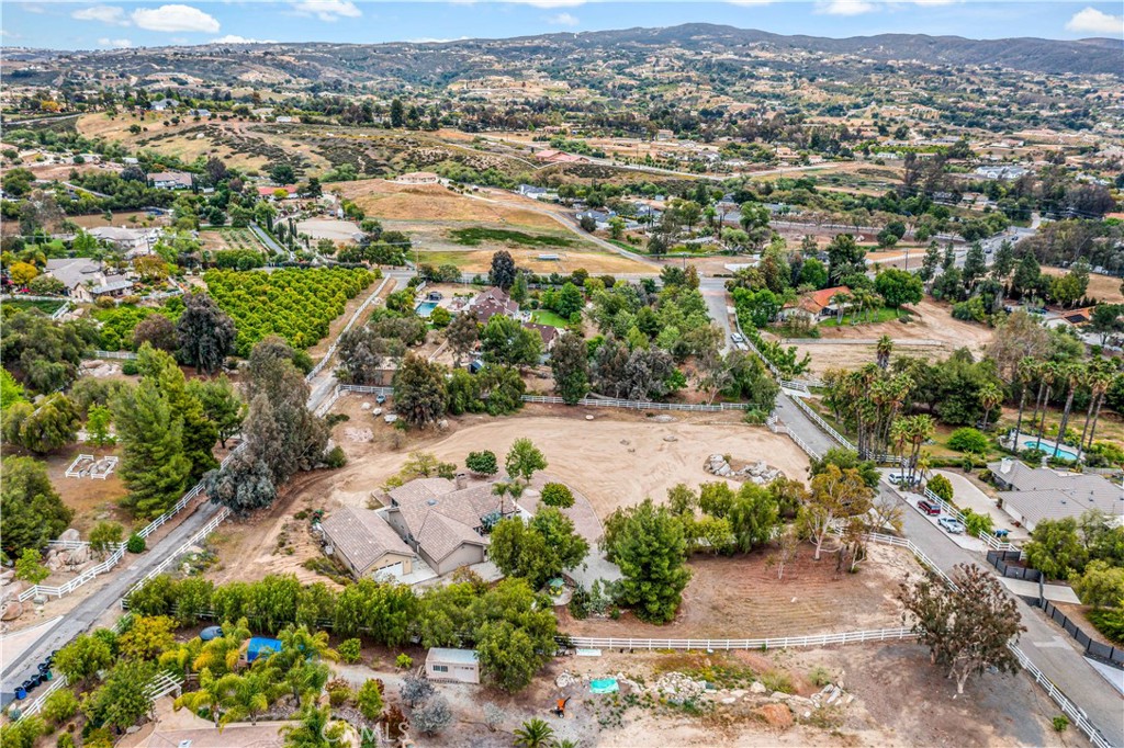 37430 Avenida Chapala