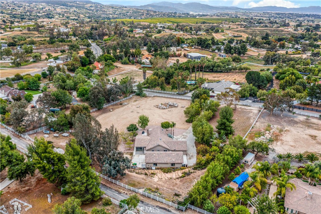 37430 Avenida Chapala