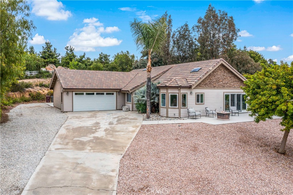 37430 Avenida Chapala