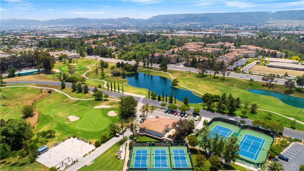 40512 Via Amapola