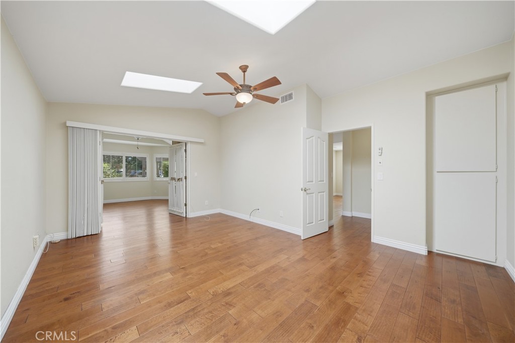 40512 Via Amapola