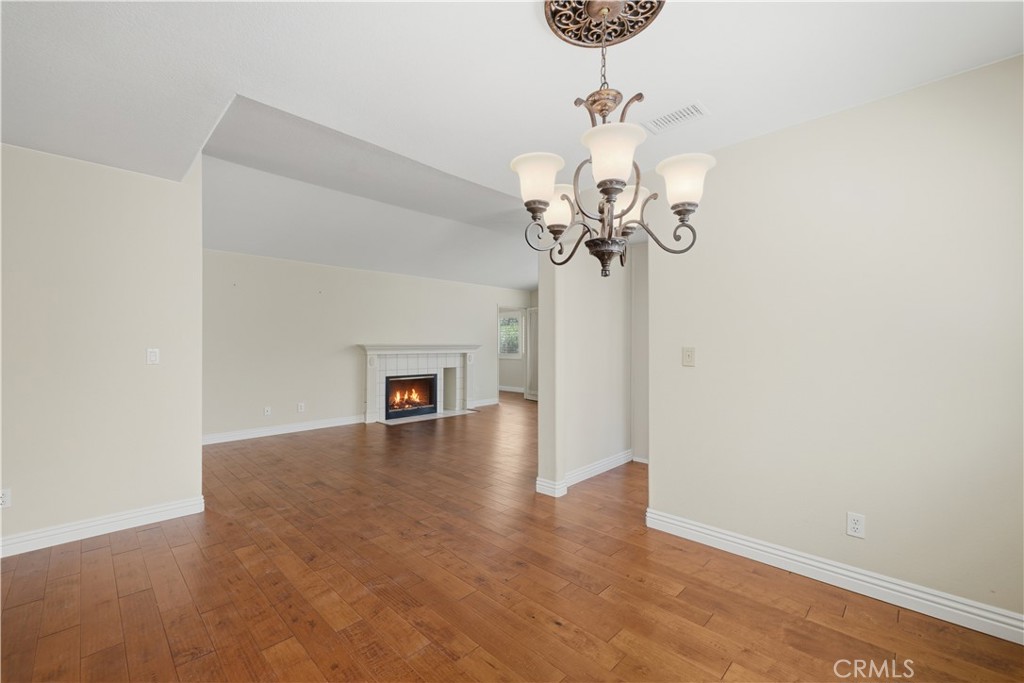 40512 Via Amapola
