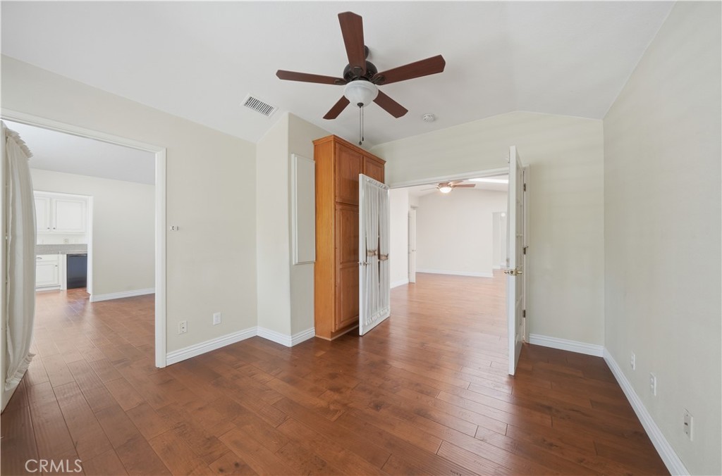 40512 Via Amapola