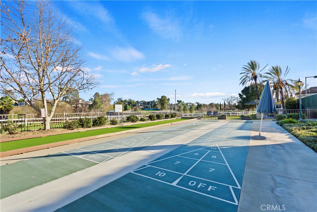 40512 Via Amapola