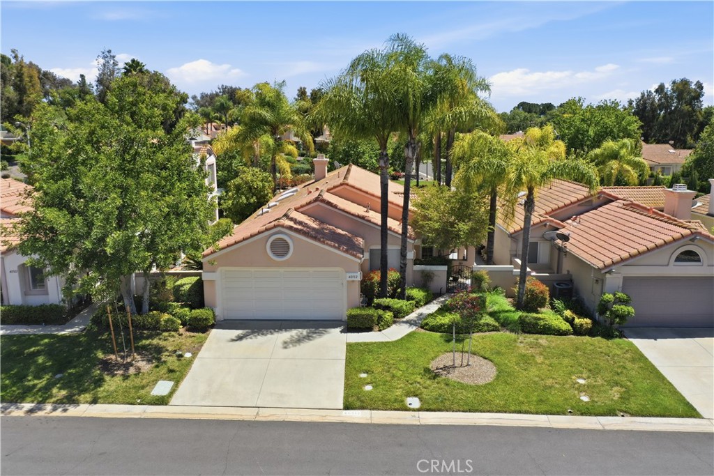40512 Via Amapola