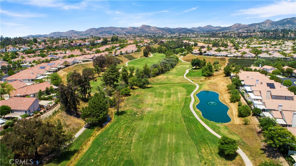 40512 Via Amapola