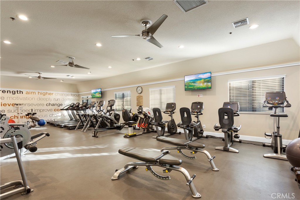 40512 Via Amapola