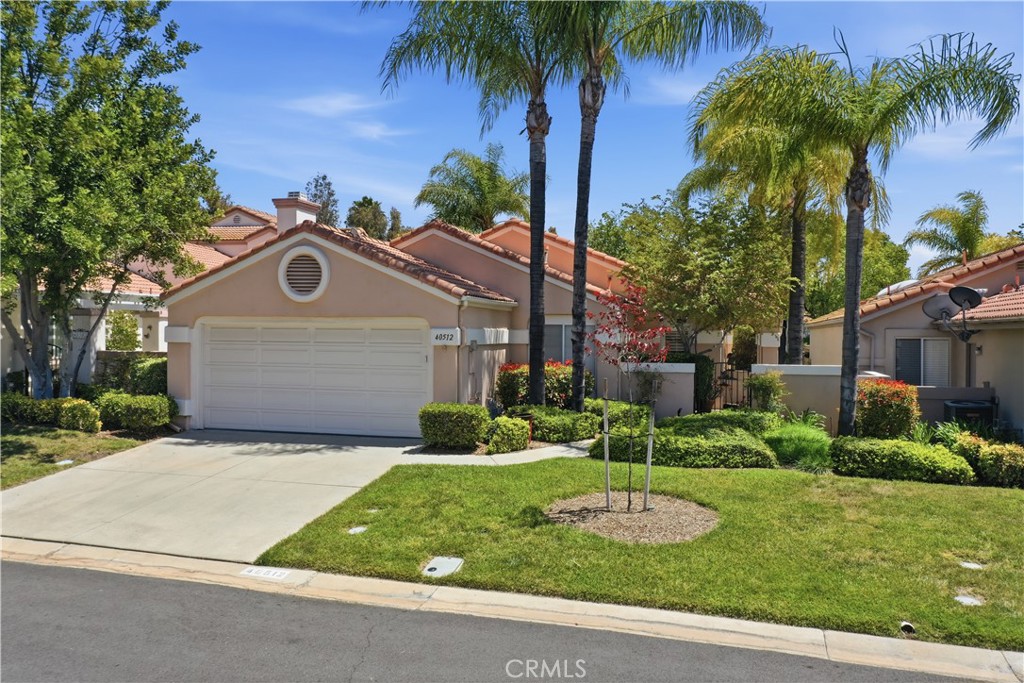 40512 Via Amapola