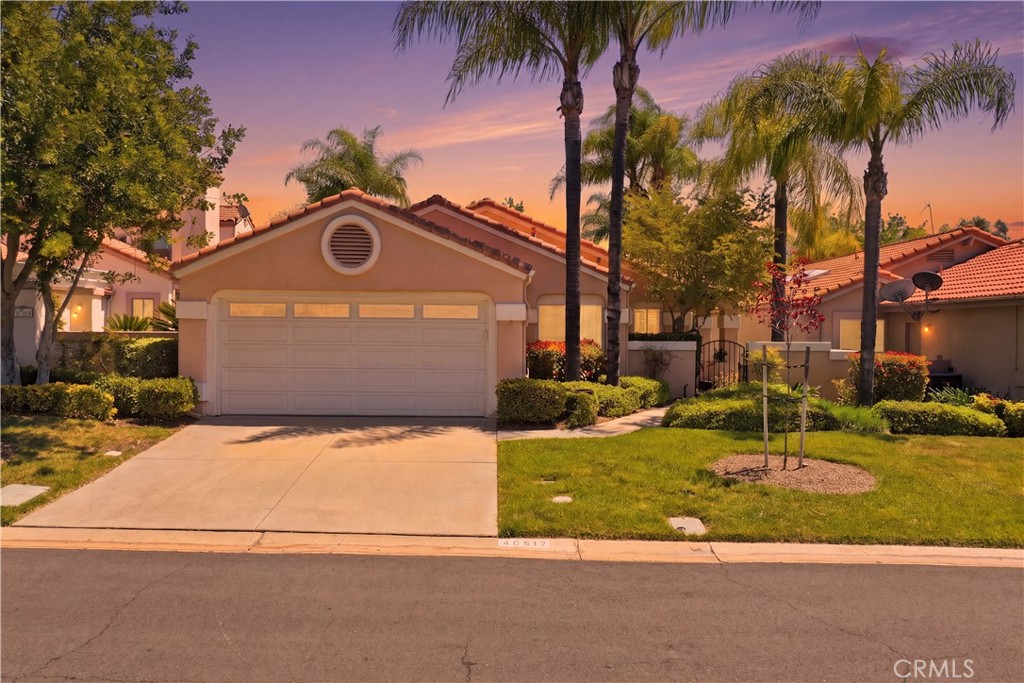 40512 Via Amapola