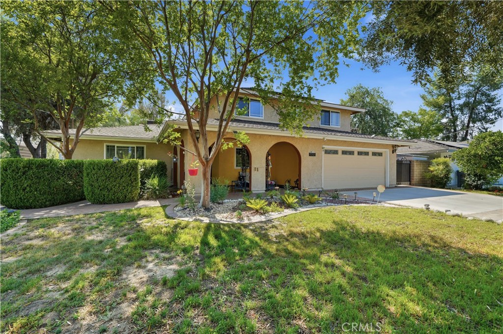 41215 Crest Dr