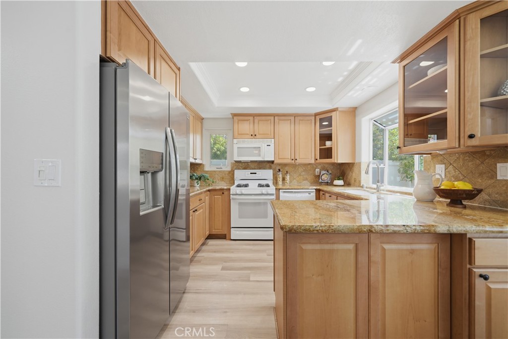 40502 Via Amapola