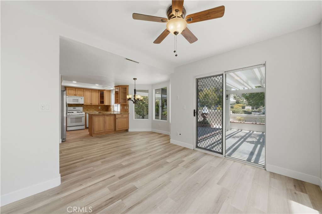 40502 Via Amapola