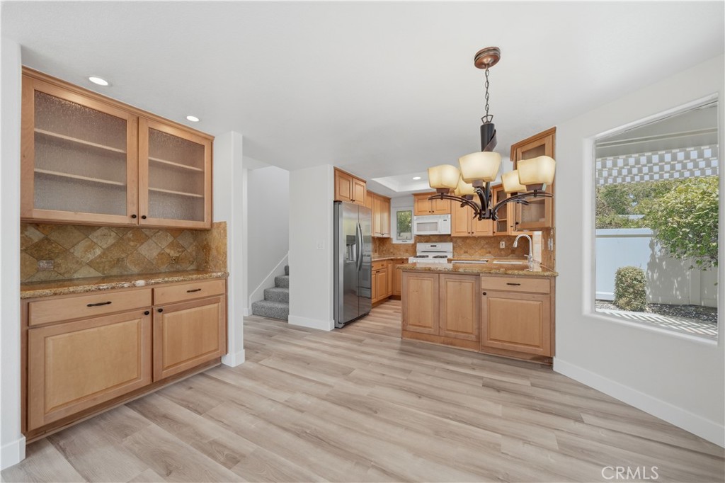 40502 Via Amapola