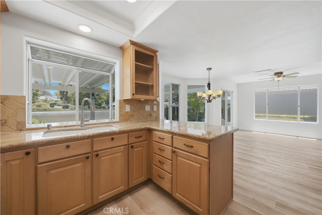 40502 Via Amapola