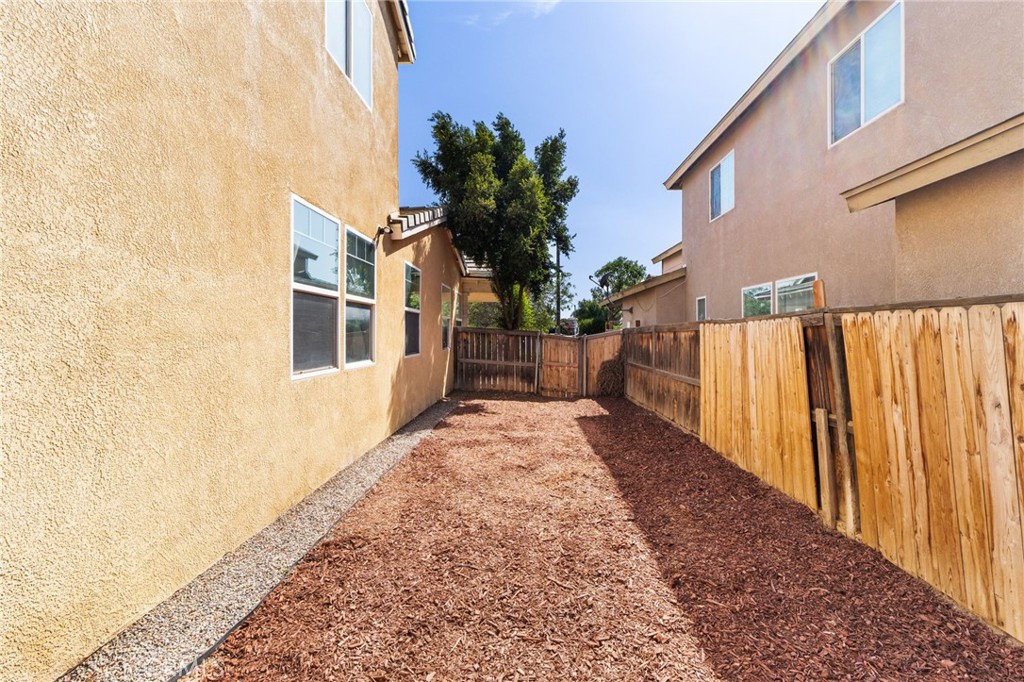 3938 Barbury Palms