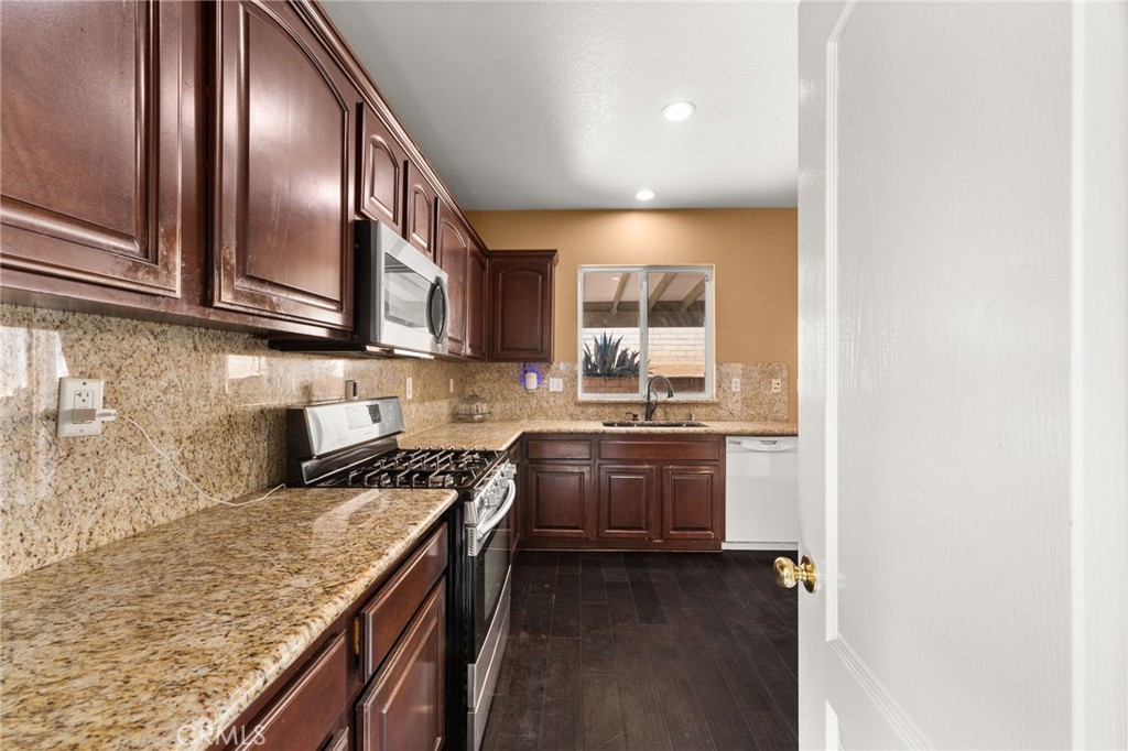 3938 Barbury Palms