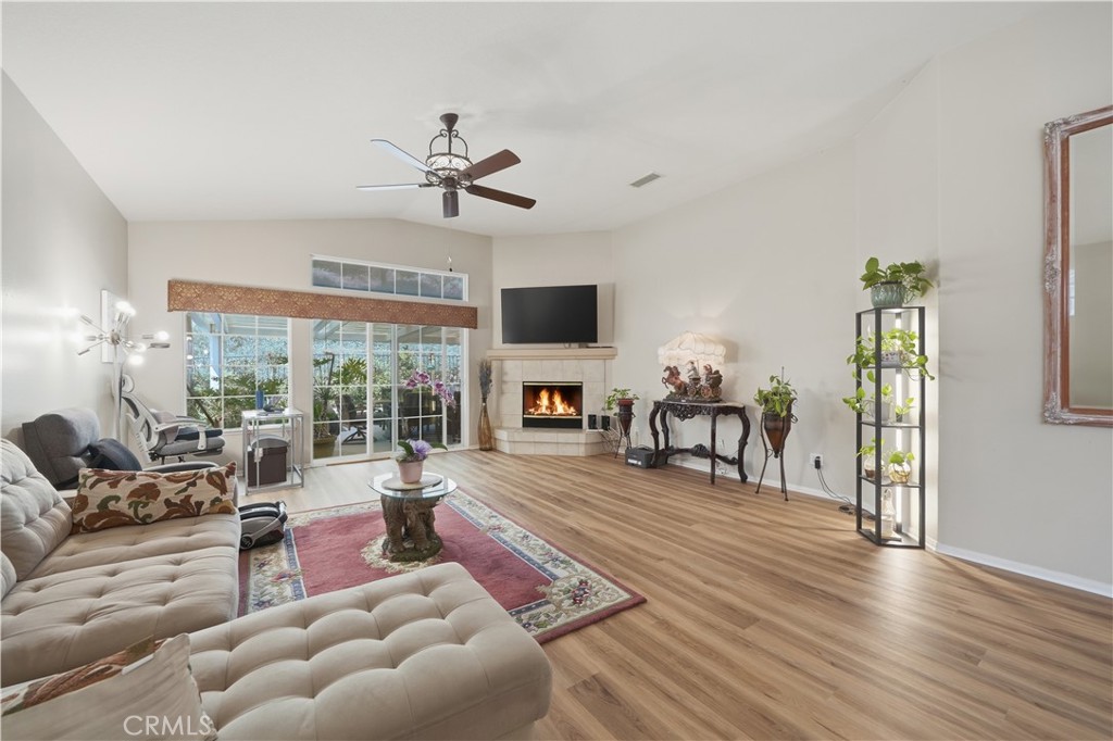 24172 Calle Artino