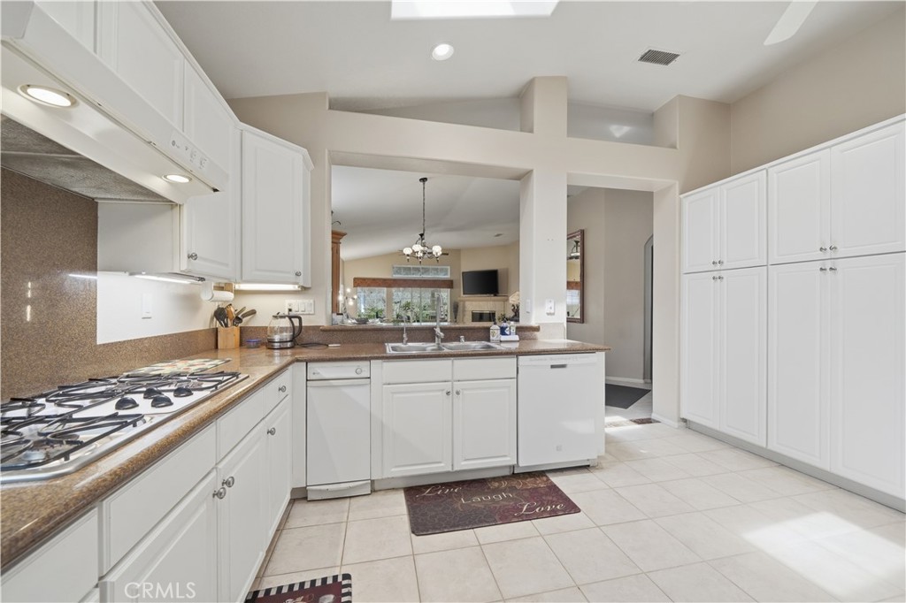 24172 Calle Artino