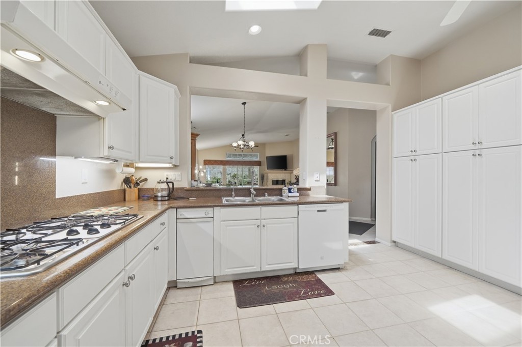 24172 Calle Artino