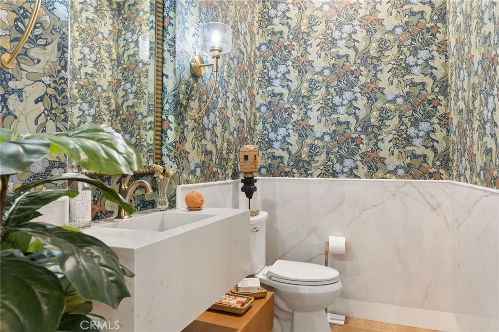 38144 Silver Fox Court