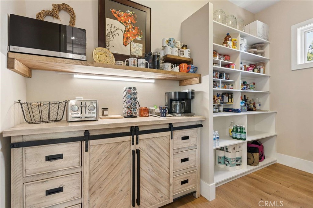 38144 Silver Fox Court