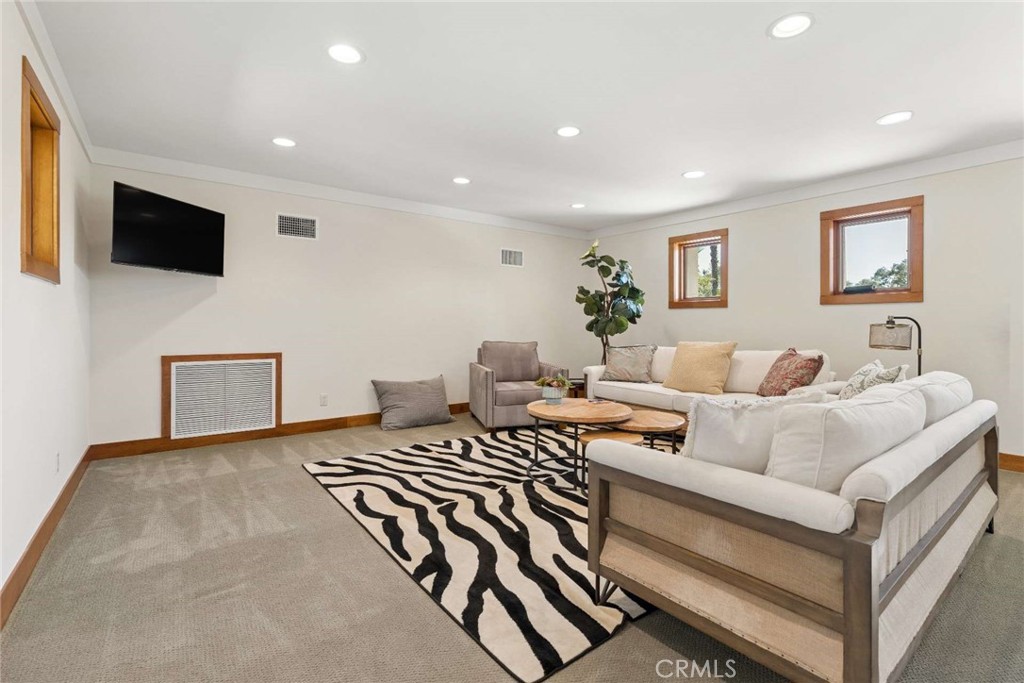 38144 Silver Fox Court