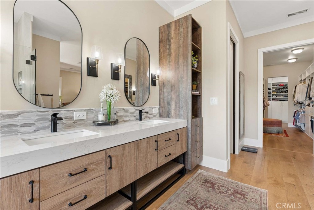 38144 Silver Fox Court