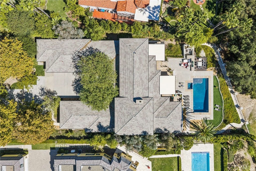 38144 Silver Fox Court