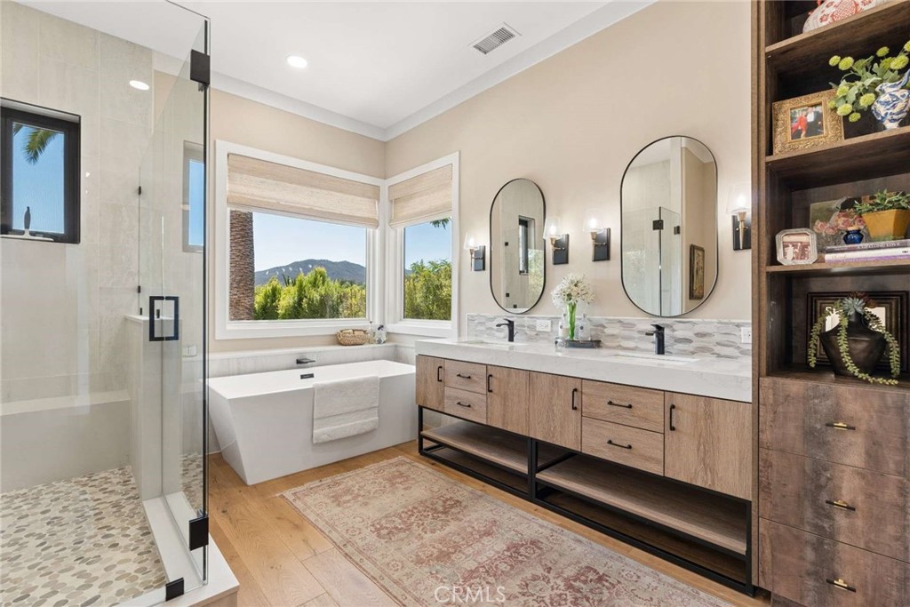 38144 Silver Fox Court