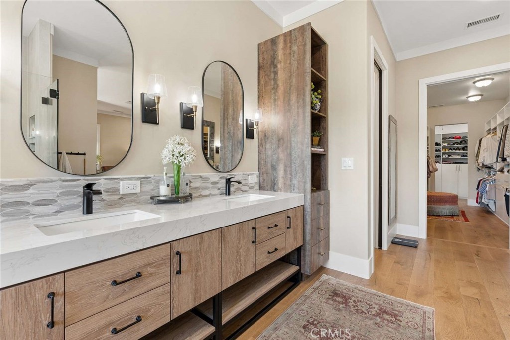 38144 Silver Fox Court