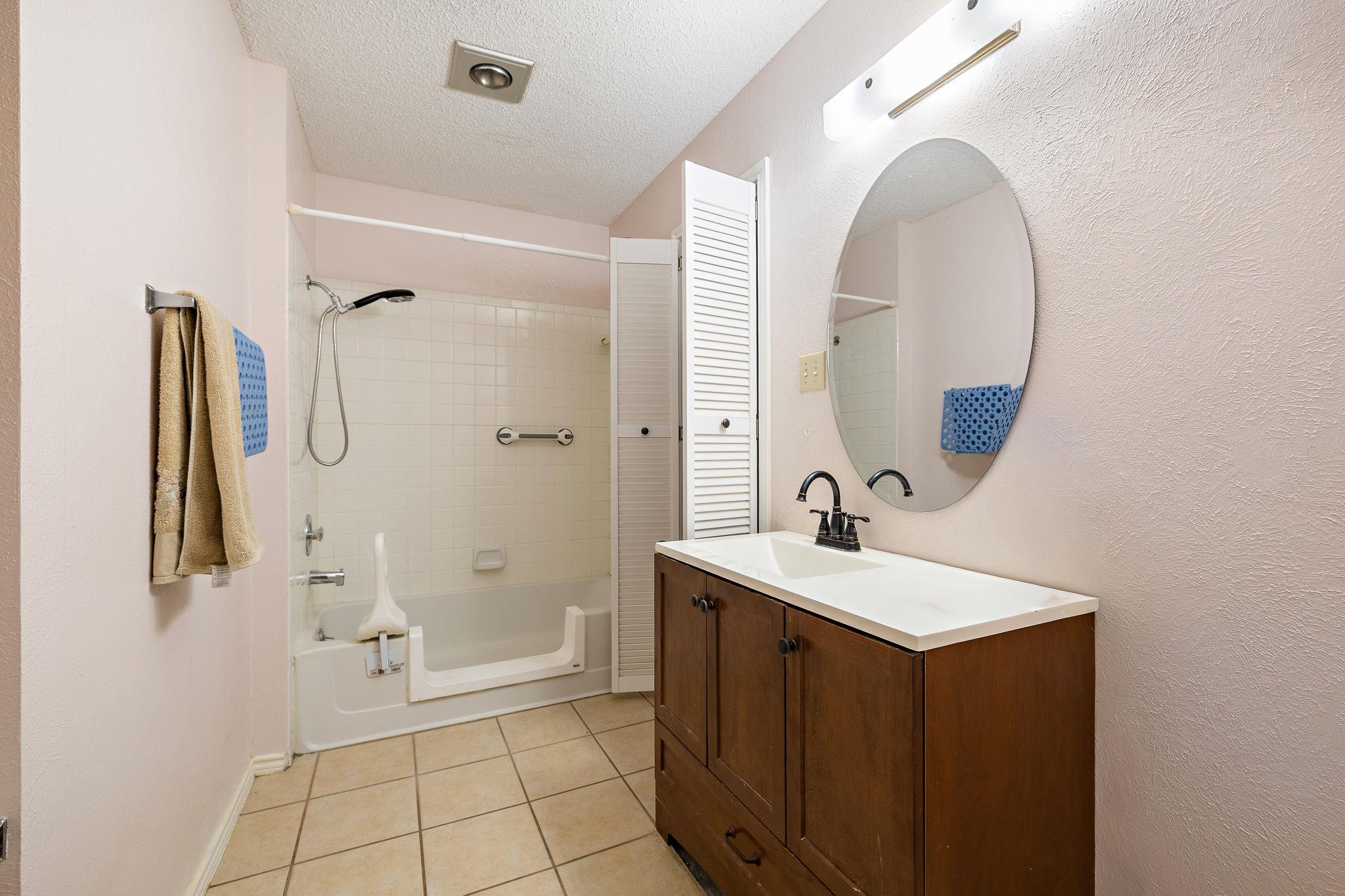 11709 Rotherham DR