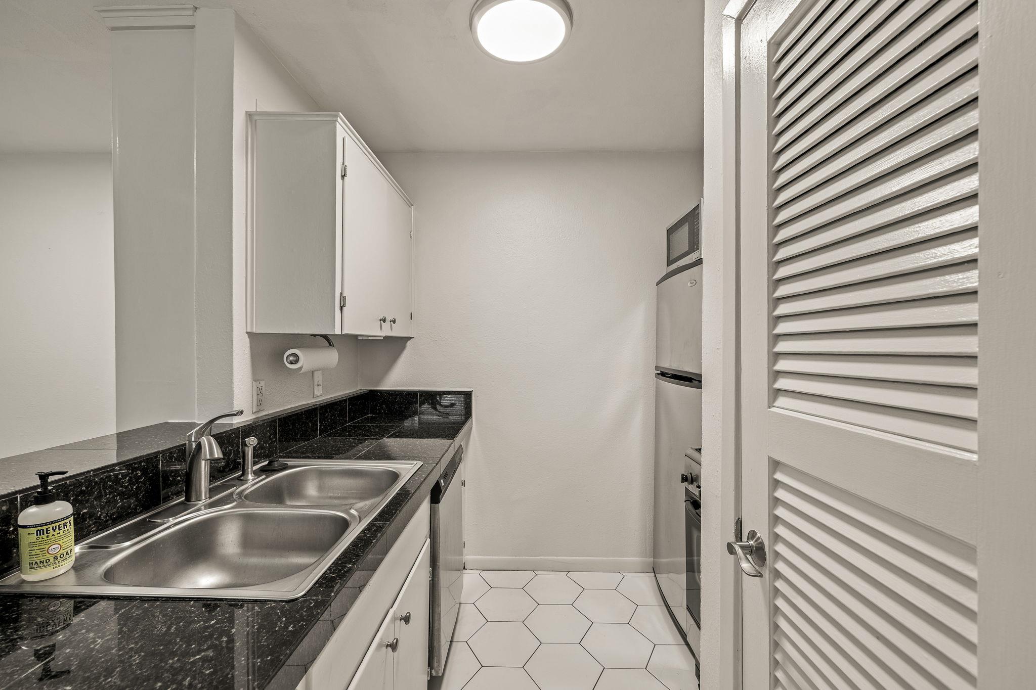 4306 Avenue A # 105