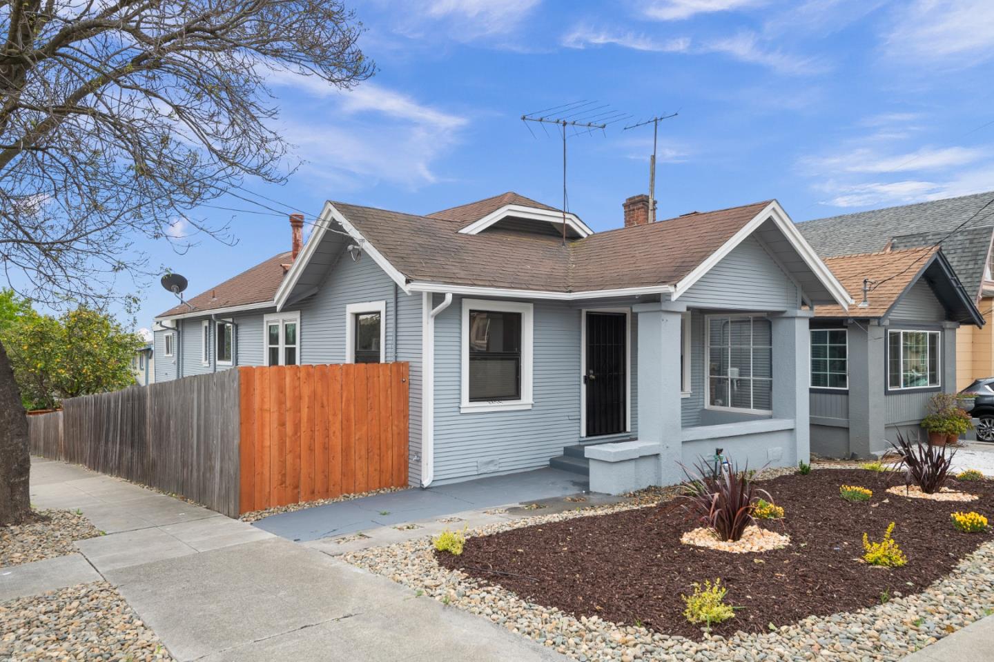 2274 39th AVE