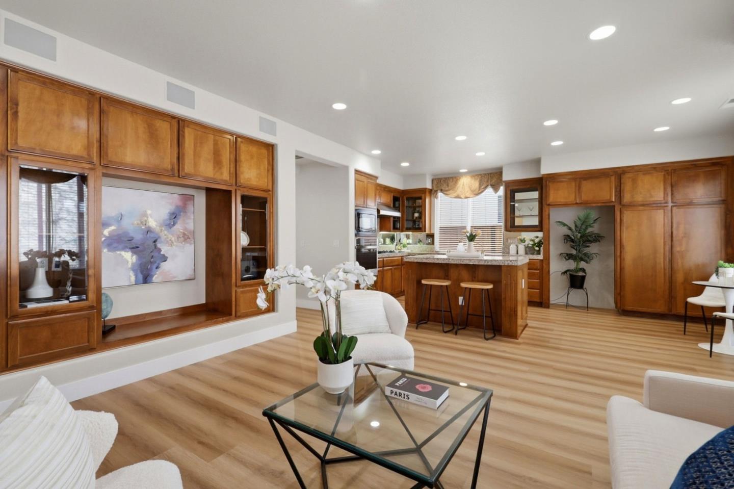 808 Cameron Circle