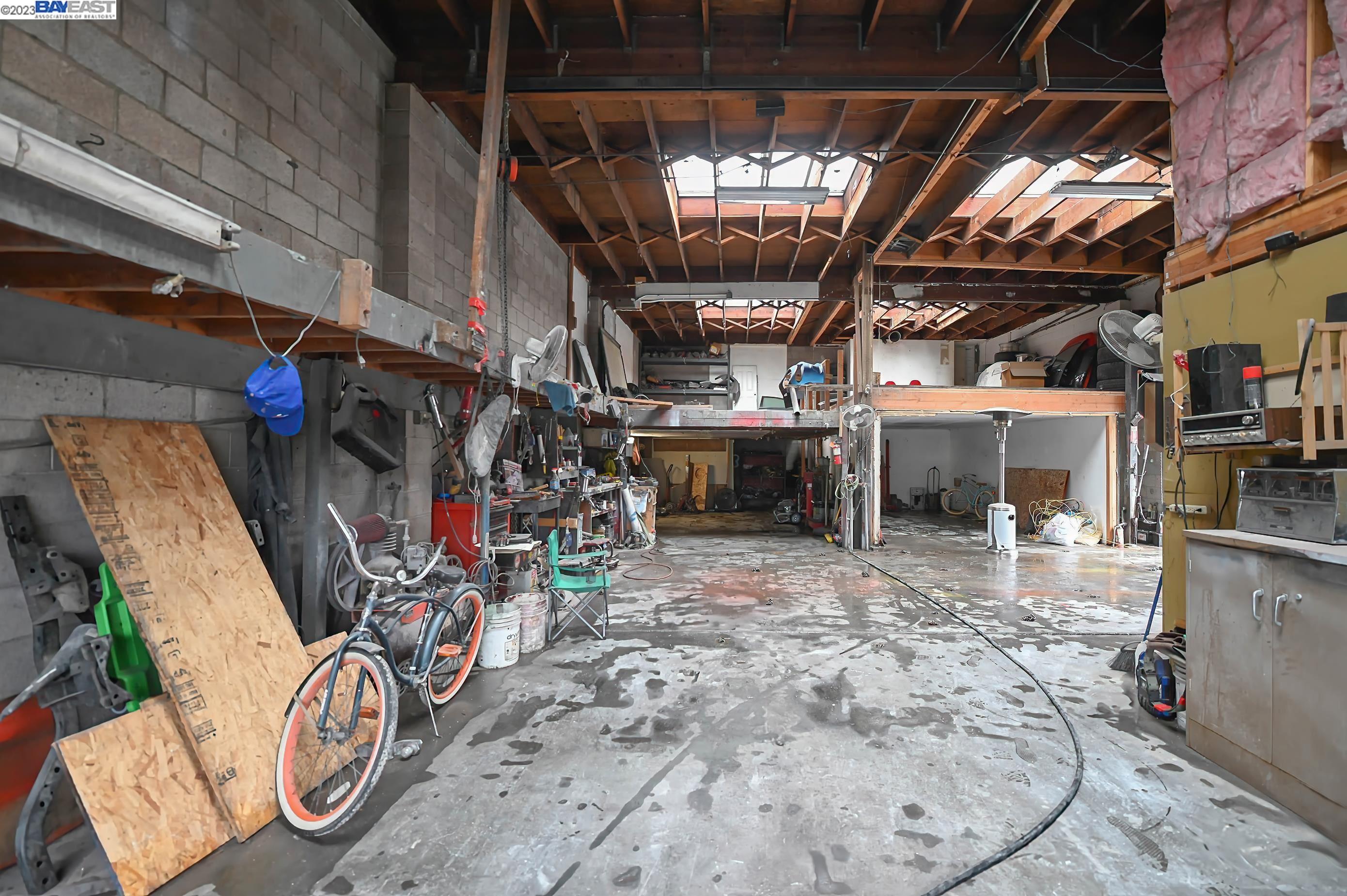 1000 86Th Ave