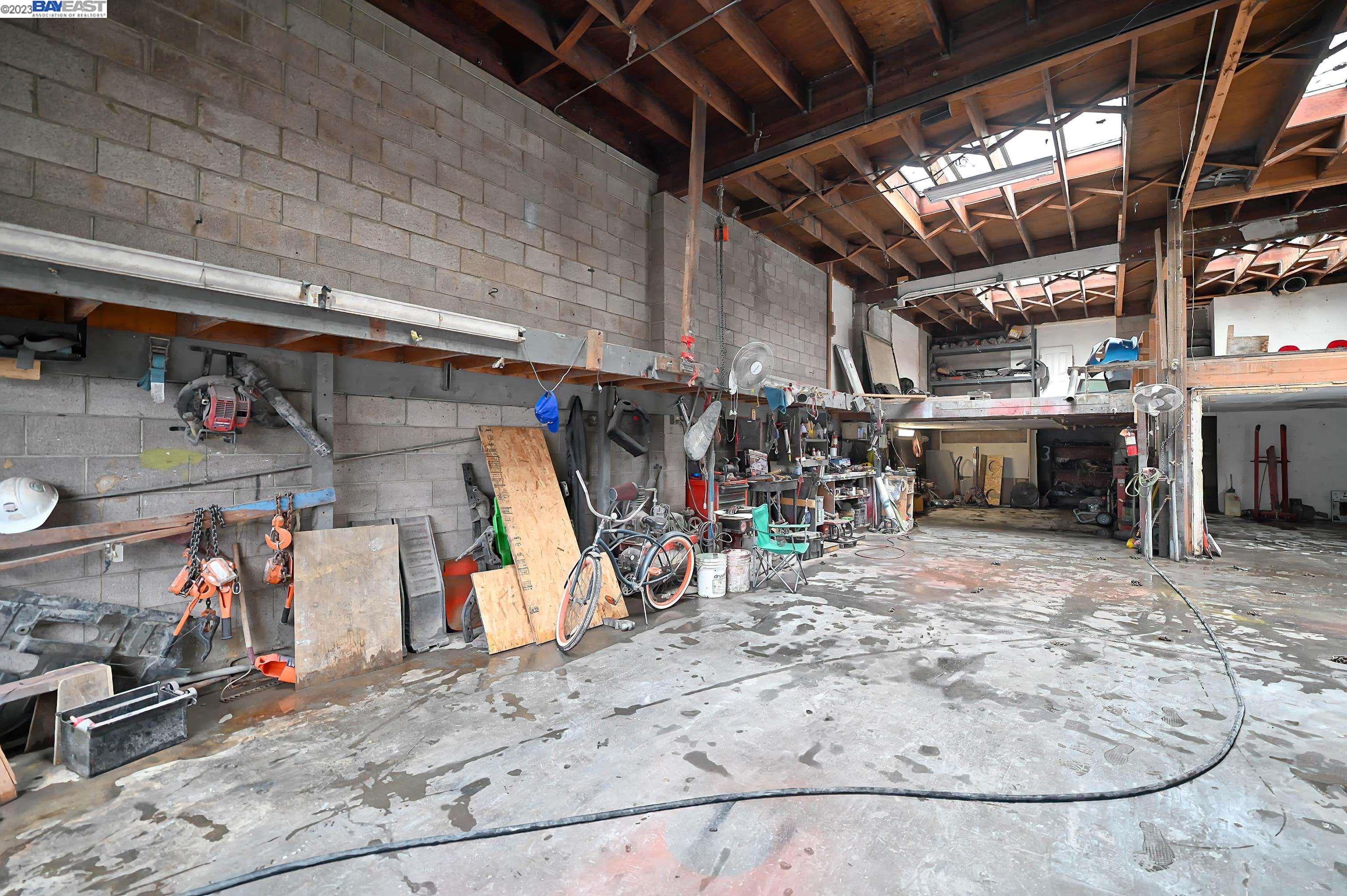 1000 86Th Ave