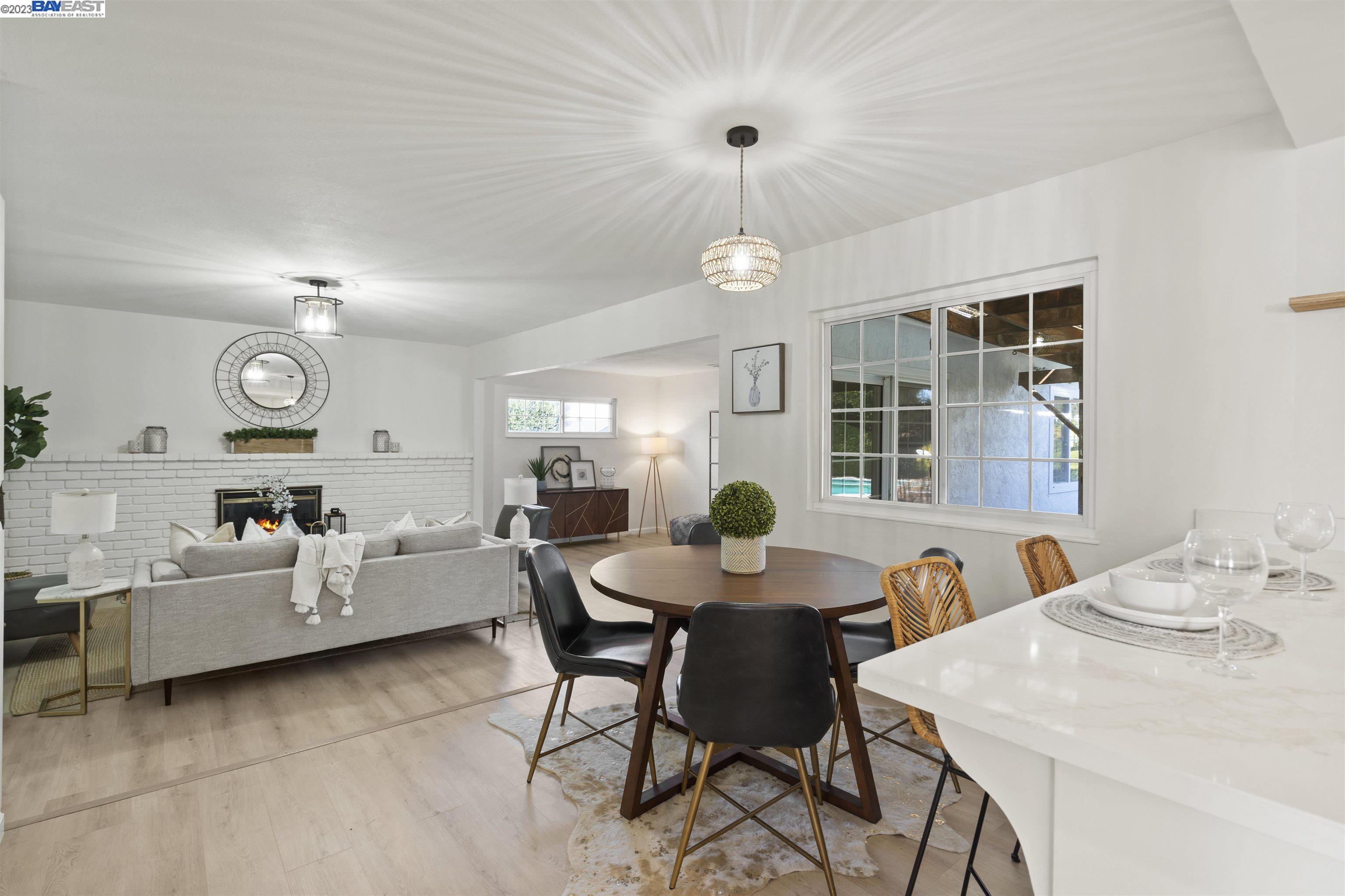 1283 Stephanie Ct