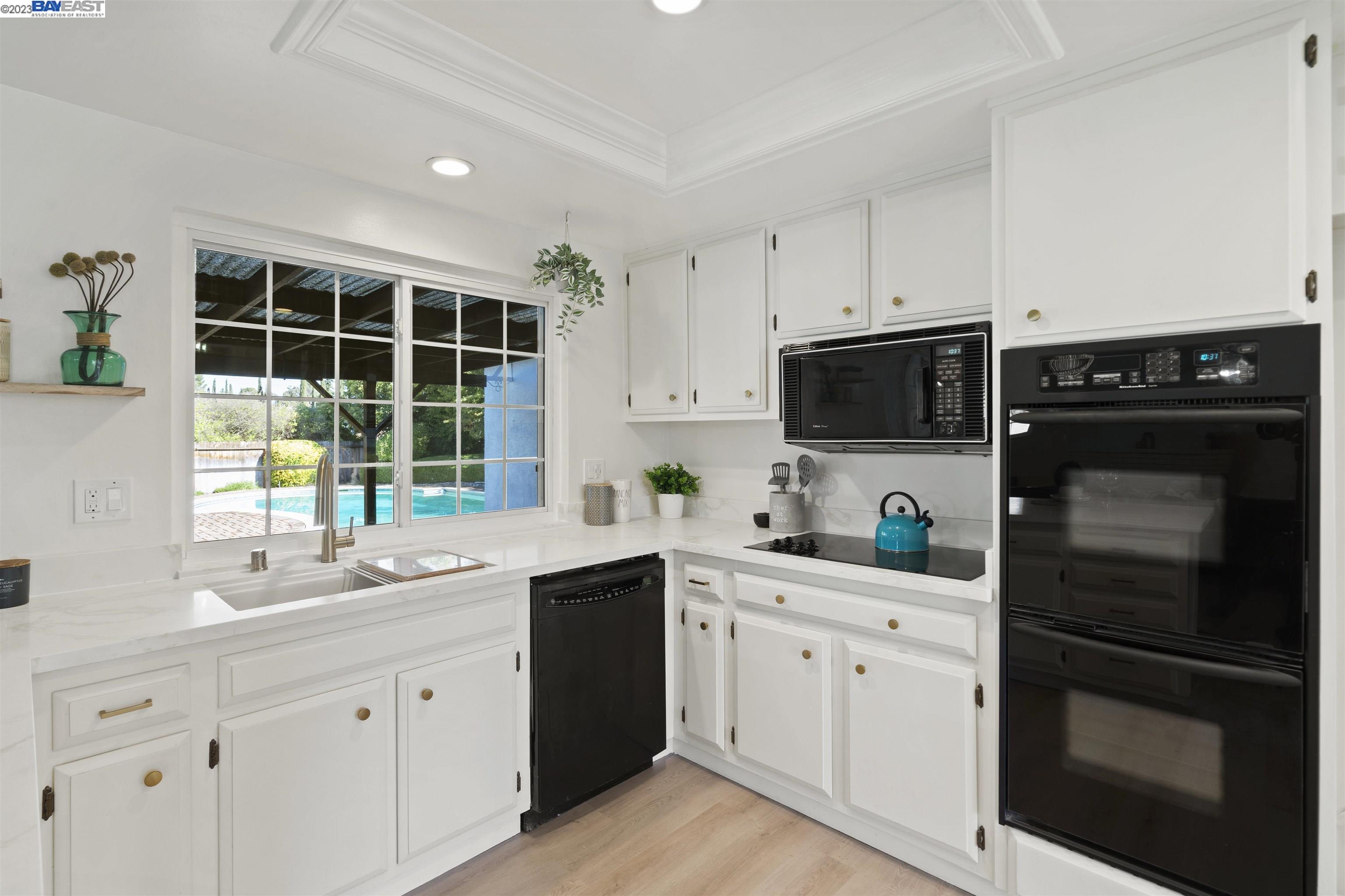 1283 Stephanie Ct